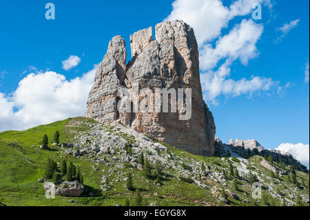 Torre Grande, 2361 m, le plus haut sommet des Cinque Torri rock formation, province de Belluno, en Vénétie, Dolomites Banque D'Images