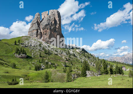 Torre Grande, 2361 m, le plus haut sommet des Cinque Torri rock formation, province de Belluno, en Vénétie, Dolomites Banque D'Images