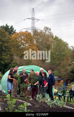 Les membres du Club de Chili Clifton Bristol réunion à l'attribution de Dovercourt UK Banque D'Images