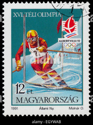 Hongrie - circa 1991 : timbres en Hongrie skieur montre aux Jeux Olympiques d'hiver à Albertville en 1992, vers 1991 Banque D'Images