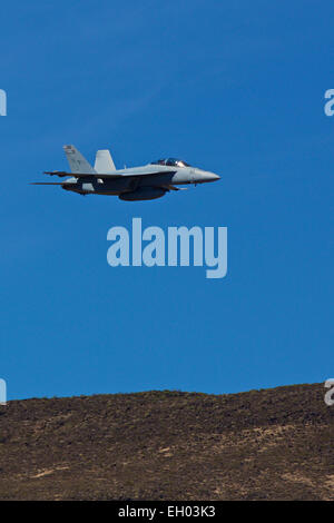 Close-up View Of A US Navy F/A-18F Super Hornet Jet Fighter après la transition au Rainbow Canyon Jedi, Californie Banque D'Images