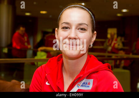 Prague, République tchèque. 4e Mar, 2015. L'athlète tchèque Denisa Rosolova est perçu au cours de la réunion de l'équipe athlétique tchèque avant l'Europe d'athlétisme en salle 2015 à Prague, en République tchèque, le mercredi 4 mars 2015. © Vit Simanek/CTK Photo/Alamy Live News Banque D'Images