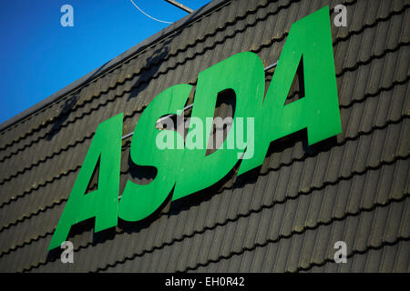 Logo de la Asda sign extérieur de shop store old style Banque D'Images