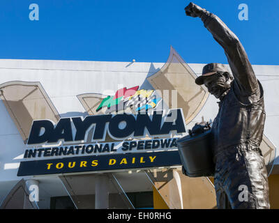 Dale Earnhardt Sr Hommage Statue, Daytona International Speedway, Floride, USA Banque D'Images