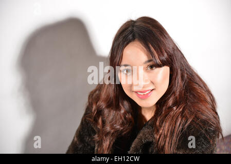 Teenage model studio shoot, London, Greater London, Angleterre, Royaume-Uni Banque D'Images