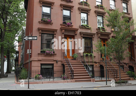 Brownstone townhouses du xixe siècle dans le quartier historique de Brooklyn Heights sur l'ananas et rues Willow Banque D'Images