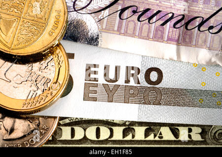 Livres Sterling, Euros et Dollars Banque D'Images