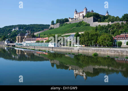 Voir jusqu'à château de Marienberg, wuerzburg city, Bavaria, Germany, Europe Banque D'Images