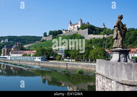 Voir jusqu'à château de Marienberg, wuerzburg city, Bavaria, Germany, Europe Banque D'Images