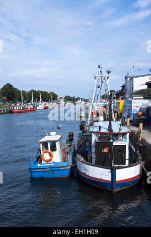 Vue sur le port, alter strom warnemünde ville, mecklenburg-vorpmmern, Germany, Europe Banque D'Images