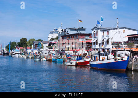 Vue sur le port, alter strom warnemünde ville, mecklenburg-vorpommern, Germany, Europe Banque D'Images