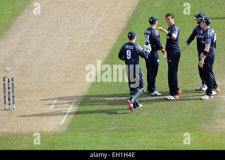 Nelson, Nouvelle-Zélande. 5Th Mar, 2015. L'Ecosse l'équipe de célébrer au cours de l'ICC Cricket World Cup Match entre le Bangladesh et l'Écosse à Saxton Oval le 5 mars 2015 à Nelson, en Nouvelle-Zélande. Photo : afp/Alamy Live News Banque D'Images