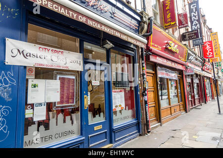 Restaurants sur Brick Lane dans le quartier de Tower Hamlets, East London Banque D'Images