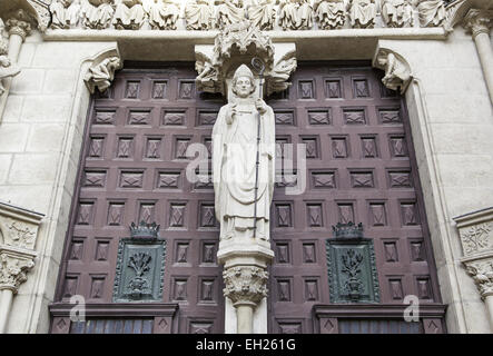 Porte d'une ancienne cathédrale, détail de la cathédrale de Burgos Banque D'Images