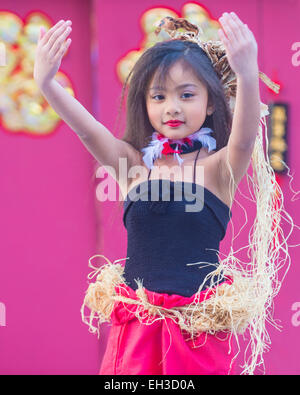 Danseur tahitien effectuer au Nouvel An chinois qui a eu lieu à Las Vegas Banque D'Images