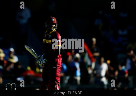 Perth, Australie. 08Th Mar, 2015. ICC Cricket World Cup. L'Inde par rapport aux Antilles. Jason Holder fait face au cours de ses manches. Credit : Action Plus Sport/Alamy Live News Banque D'Images