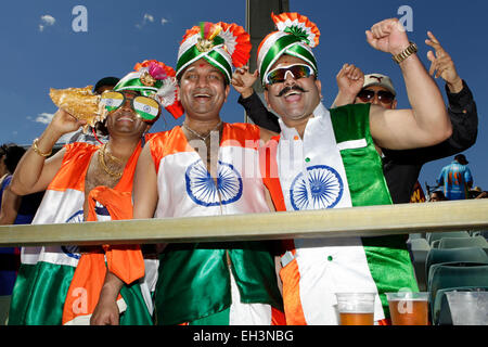 Perth, Australie. 08Th Mar, 2015. ICC Cricket World Cup. L'Inde par rapport aux Antilles. Partisans indiens se réunissent avant le début du jeu. Credit : Action Plus Sport/Alamy Live News Banque D'Images