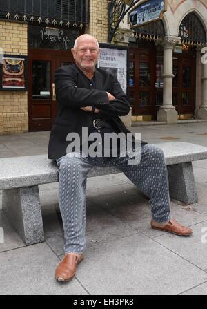 Photocall pour Steven Berkoff's l'Actor's Lament qui ouvre à la gaieté le lundi 1er septembre au Gaiety Theatre avec Steven Berkoff, Jay Benedict et Andrée Bernard avec : Steven Berkoff Où : Dublin, Irlande Quand : 01 sept 2014 Banque D'Images