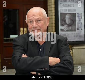 Photocall pour Steven Berkoff's l'Actor's Lament qui ouvre à la gaieté le lundi 1er septembre au Gaiety Theatre avec Steven Berkoff, Jay Benedict et Andrée Bernard avec : Steven Berkoff Où : Dublin, Irlande Quand : 01 sept 2014 Banque D'Images