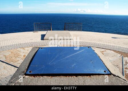 Batterie de Hardings Point d'observation surplombant la mer Méditerranée à l'Europa Point, Gibraltar, Royaume-Uni, Europe. Banque D'Images