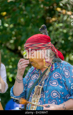 Native American reenactor durant la reconstitution d l 1778 Siège de Fort Boonesborough Kentucky. Banque D'Images