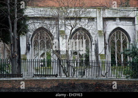 Les ruines de St Dunstan dans l'église de l'Est de Londres. Banque D'Images