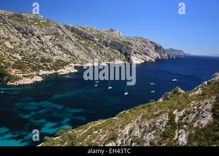 France, Bouches du Rhône, Marseille, Parc National des Calanques, bateaux du Sormiou Creek Banque D'Images