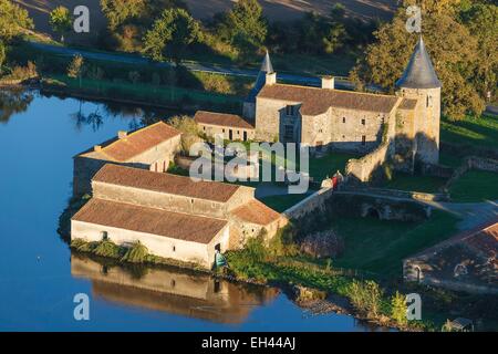 France, Vendée, Saint Martin des noyers, le Manoir de la Greve (vue aérienne) Banque D'Images