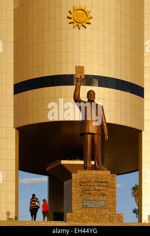 La Namibie, Windhoek, Khomas region, le Dr Sam Nujoma (prΘsident fondateur de la nation namibienne) en face du Musée National Banque D'Images