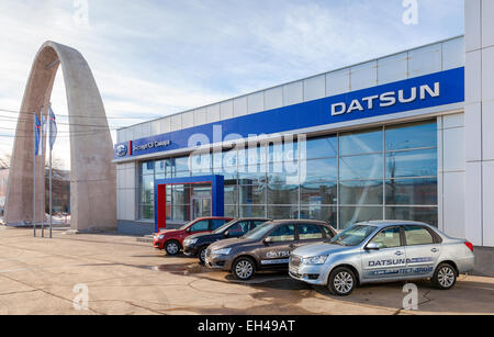 Office de revendeur officiel Datsun. Datsun est une marque automobile appartenant à la Nissan Motor Company Banque D'Images