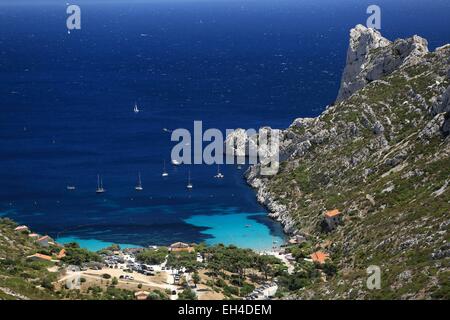 France, Bouches du Rhône, Marseille, Parc National des Calanques, bateau dans la grotte Cosquer Creek Banque D'Images