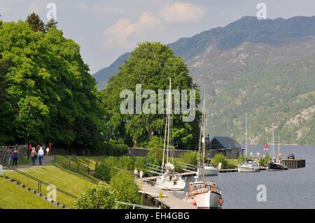 Royaume-uni, Ecosse, Fort Augustus, Caledonian Canal, bateaux disponibles Banque D'Images