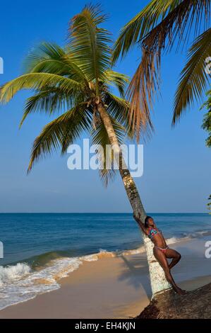 Le Gabon, Province de l'Estuaire, la pointe Denis plage face à Libreville sur l'autre côté de l'estuaire de la Gabon Banque D'Images