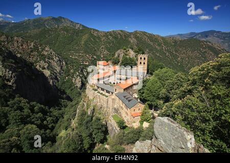 France, Pyrénées Orientales, Casteil, l'abbaye St Martin du Canigou est le monastère des moines bénédictins au Xème siècle établi Banque D'Images