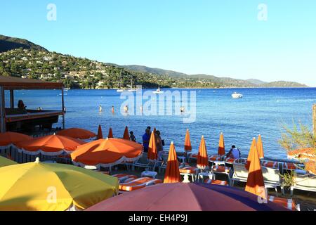 La France, Var, Corniche des Maures, Le Lavandou, Saint Clair Beach Banque D'Images