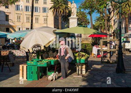 France, Corse du Sud, Ajaccio, Place Foch, marché central Banque D'Images