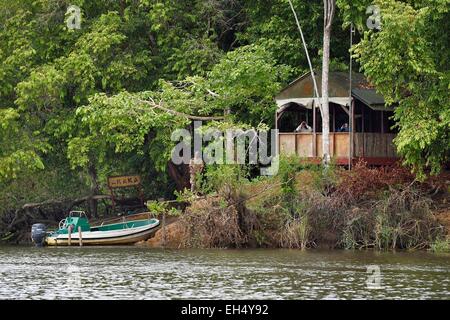 Le Gabon, Ogooue-Maritime Province, le Parc National de Loango, Akaka site dans le Fernan Vaz (lagune Nkomi) poste d'observation, Banque D'Images