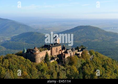 La France, Bas Rhin, Orschwiller, château du Haut Koenigsbourg (vue aérienne) Banque D'Images