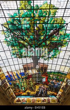 Espagne, Province de Biscaye, Pays Basque, Guernica, Gernika-Lumo, tachées glassin la Casa de Juntas Banque D'Images