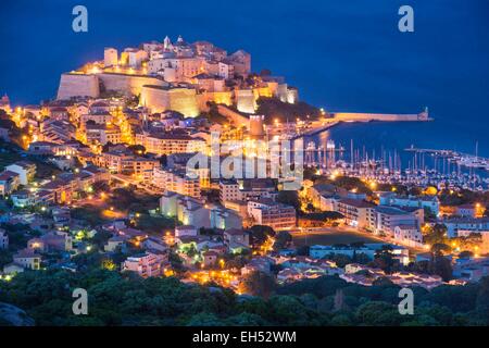 France, Haute Corse, Cavi, port et citadelle Banque D'Images