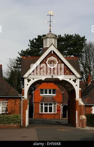 Passage voûté et entrée de cour stable à Bletchley Park Banque D'Images