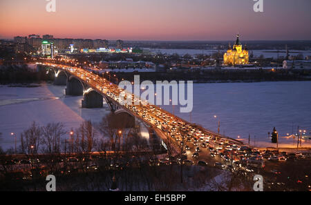 Magnifique coucher de soleil en hiver Russie Nizhny Novgorod Banque D'Images