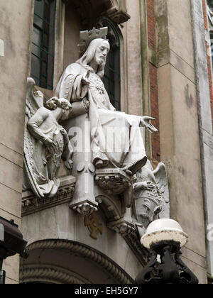 L'ARGENTINE, Buenos Aires, Almagro, Hipolito Yrigoyen, Basilique Auxiliadora, statue du Christ Banque D'Images
