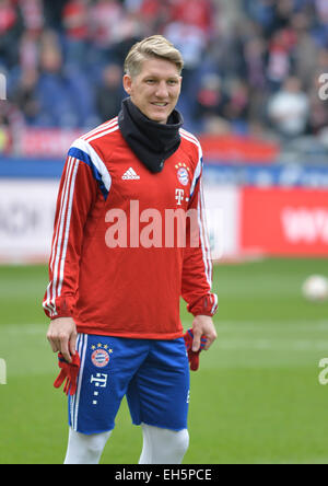 Hanovre, Allemagne. 07Th Mar, 2015. La Munich Bastian Schweinsteiger au cours de la Bundesliga match de foot entre Hannover 96 et le FC Bayern Munich, sur la scène de l'IDH à Hanovre, Allemagne, 07 mars 2015. Photo : Carmen Jaspersen/dpa (EMBARGO SUR LES CONDITIONS - ATTENTION - En raison de la lignes directrices d'accréditation, le LDF n'autorise la publication et l'utilisation de jusqu'à 15 photos par correspondance sur internet et dans les médias en ligne pendant le match)/dpa/Alamy Live News Banque D'Images