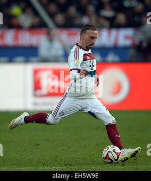 Hanovre, Allemagne. 07Th Mar, 2015. Munich, Franck Ribéry en action au cours de la Bundesliga match de foot entre Hannover 96 et le FC Bayern Munich, sur la scène de l'IDH à Hanovre, Allemagne, 07 mars 2015. Photo : Peter Steffen/dpa (EMBARGO SUR LES CONDITIONS - ATTENTION - En raison de la lignes directrices d'accréditation, le LDF n'autorise la publication et l'utilisation de jusqu'à 15 photos par correspondance sur internet et dans les médias en ligne pendant le match)/dpa/Alamy Live News Banque D'Images