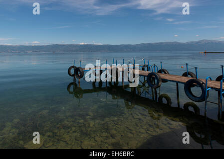 Ponton, le lac d'Ohrid Banque D'Images