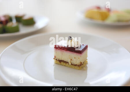 Sweet violets avec des saveurs de crème glacée et de raisins. Banque D'Images