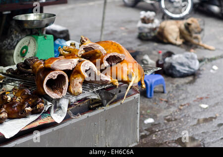 La viande de chien en vente, vieux quartier de Hanoi, Vietnam Banque D'Images