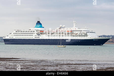 Southampton Water quitte le Britannia pour son voyage inaugural Banque D'Images