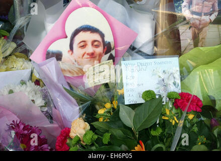 Hommages à 15 ans, Alan Cartwright poignardé à mort dans la région de Caledonian Road, au nord de Londres Banque D'Images